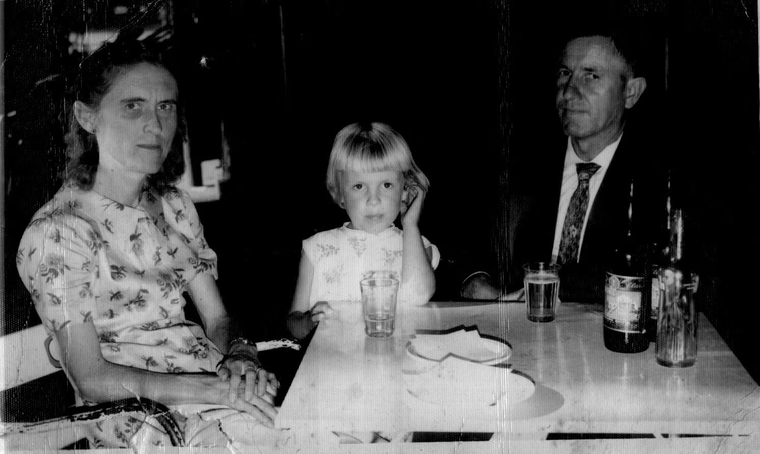 Família de Alexandre Klamas à mesa